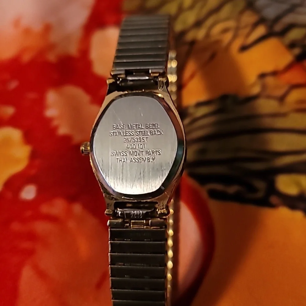 Armitron Womens‎ Silver & Gold Tone Watch 25/5395T